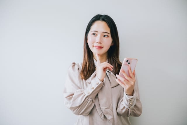 女性 スマホ